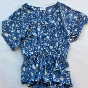 Cute blouse by sienna sky